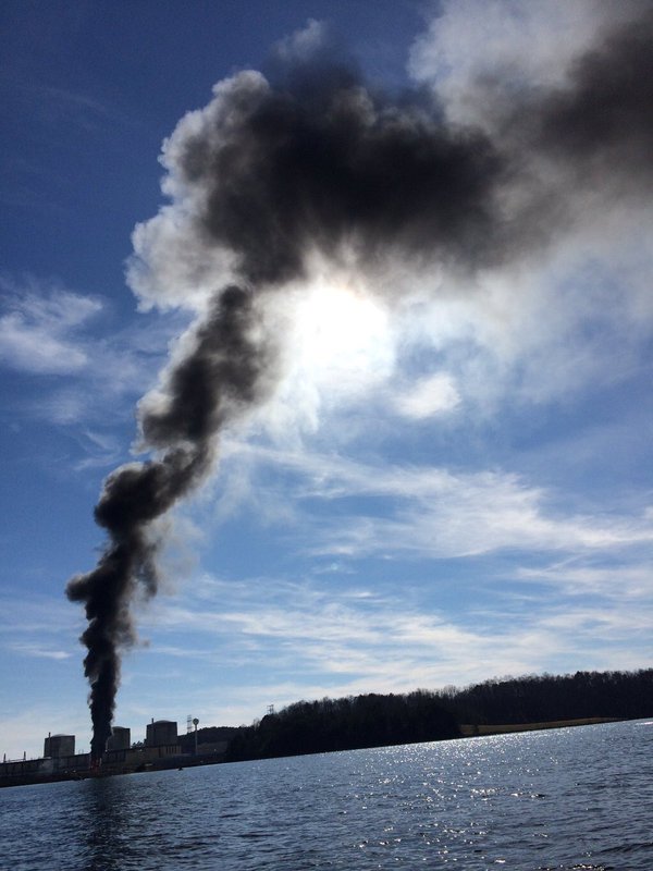 В США прогремело несколько взрывов на одной из АЭС В США прогремело несколько взрывов на одной из АЭС