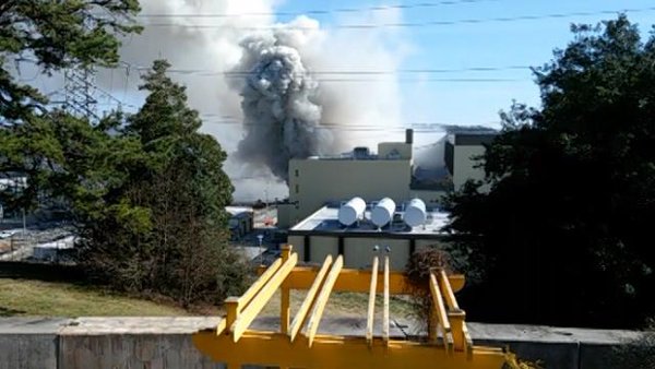 В США прогремело несколько взрывов на одной из АЭС В США прогремело несколько взрывов на одной из АЭС