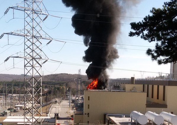 В США прогремело несколько взрывов на одной из АЭС В США прогремело несколько взрывов на одной из АЭС