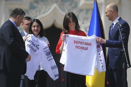 Украинские силовики – банка с пауками Украинские силовики – банка с пауками