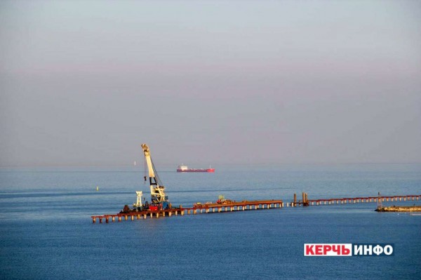 Строят мост Строят мост