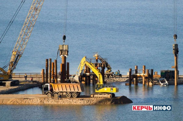 Строят мост Строят мост