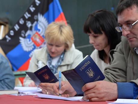 Порошенко задумался о референдуме об автономии ДНР и ЛНР – СМИ Порошенко задумался о референдуме об автономии ДНР и ЛНР – СМИ