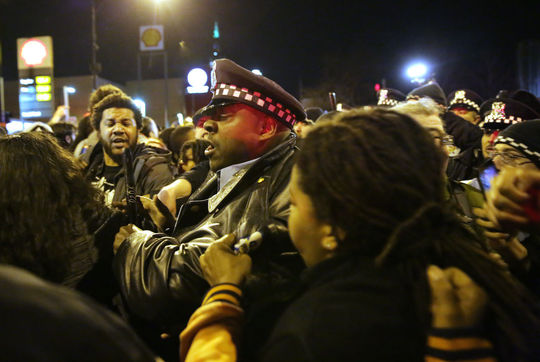 Трампоманы vs трампофобы. Первая кровь