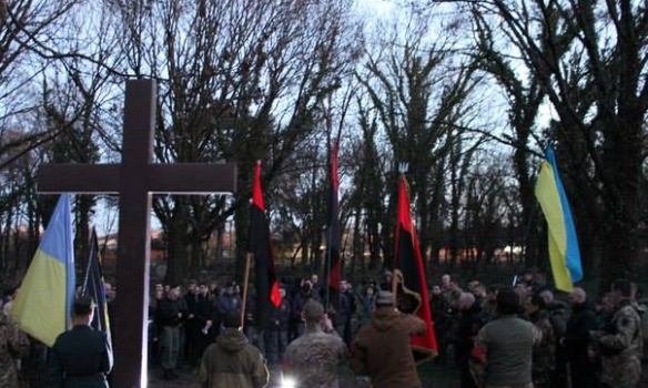 А как же ЕС? В Ужгороде националисты призывают к войне с Европой А как же ЕС? В Ужгороде националисты призывают к войне с Европой