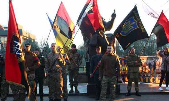 А как же ЕС? В Ужгороде националисты призывают к войне с Европой А как же ЕС? В Ужгороде националисты призывают к войне с Европой