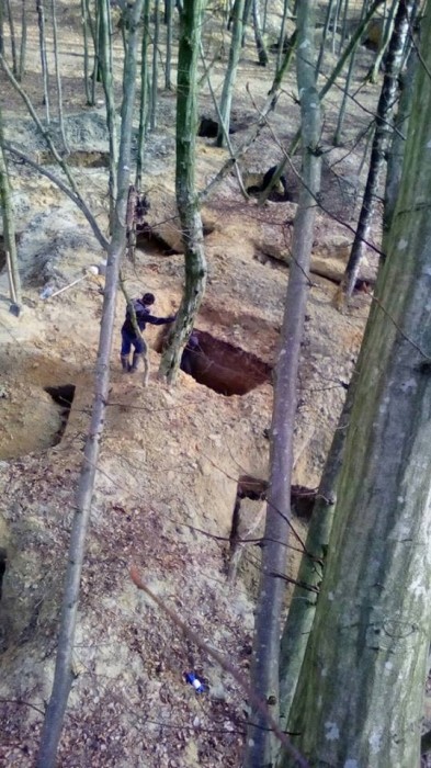 Украинская Африка. Люди гибнут за янтарь Украинская Африка. Люди гибнут за янтарь