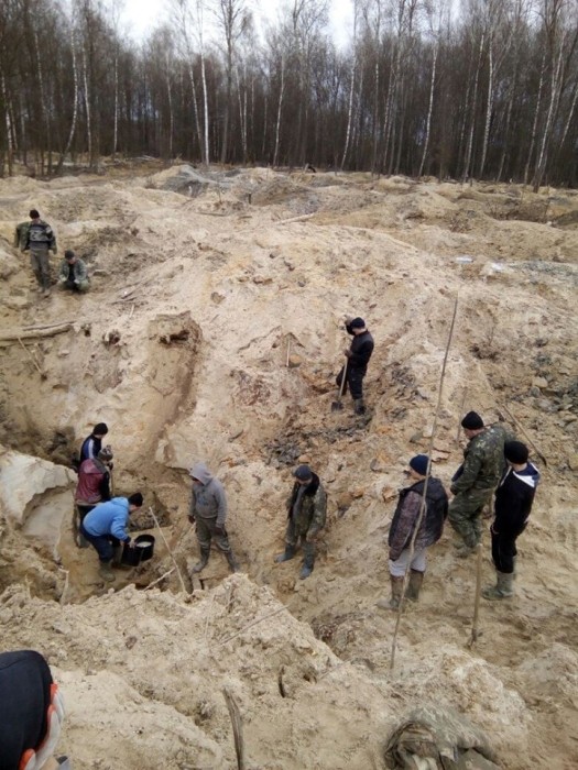 Украинская Африка. Люди гибнут за янтарь Украинская Африка. Люди гибнут за янтарь