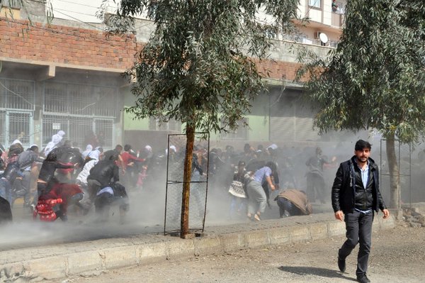 Полиция Турции разогнала водомётами и слезоточивым газом празднование курдского Нового года
