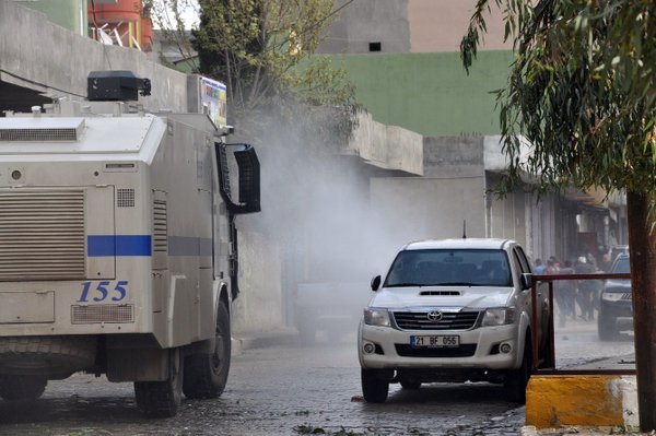 Полиция Турции разогнала водомётами и слезоточивым газом празднование курдского Нового года