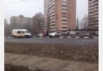 В Харькове автомобиль патрульных снес забор В Харькове автомобиль патрульных снес забор