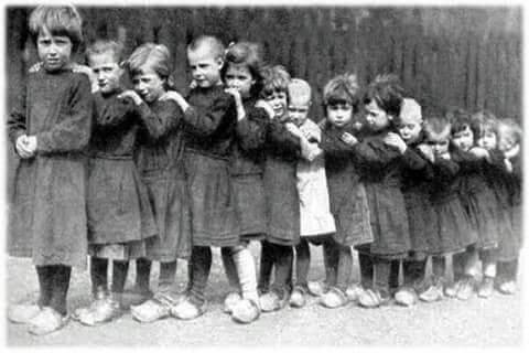 Чулочки. Их расстреляли на рассвете. Чулочки. Их расстреляли на рассвете.