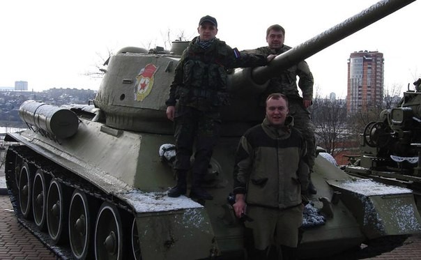 Безбожно стоять в стороне, когда идет геноцид всего русского — доброволец Иоанн Семёнов Безбожно стоять в стороне, когда идет геноцид всего русского — доброволец Иоанн Семёнов