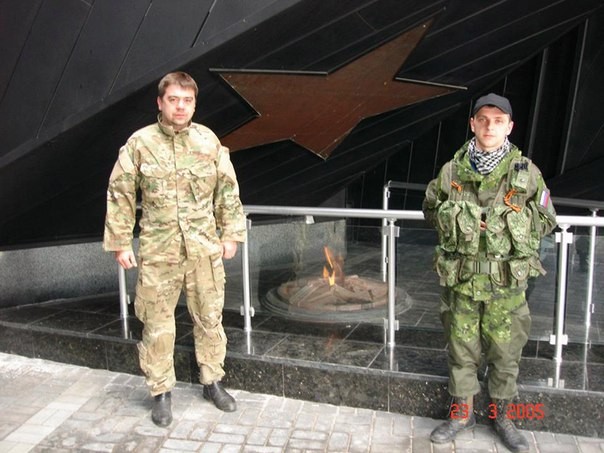 Безбожно стоять в стороне, когда идет геноцид всего русского — доброволец Иоанн Семёнов Безбожно стоять в стороне, когда идет геноцид всего русского — доброволец Иоанн Семёнов