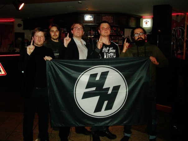 Наци-шабаш в Киеве: «Вырывание сердца зеленого человечка» и «голова Кадырова» в банке (ФОТО, ВИДЕО) Наци-шабаш в Киеве: «Вырывание сердца зеленого человечка» и «голова Кадырова» в банке (ФОТО, ВИДЕО)