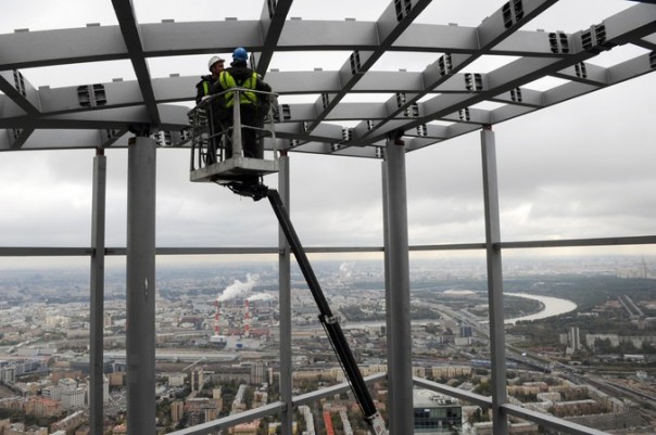 Россия готовится к наплыву трудовых мигрантов из Евросоюза Россия готовится к наплыву трудовых мигрантов из Евросоюза