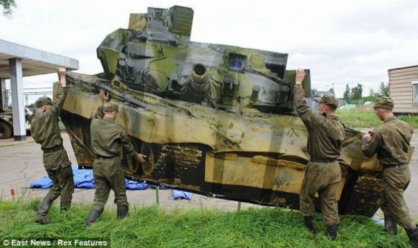 Хитрость военной надувной техники РФ