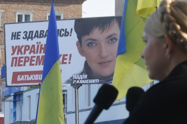 Надя Савченко, тамагочи и симулякр. Кому выгодно ее отпевать?