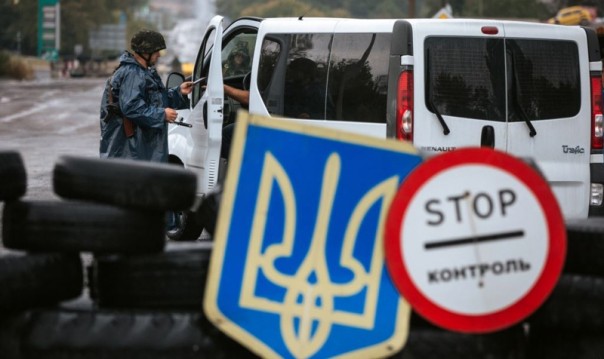 Украинские спецслужбы вербуют на пунктах пропуска государственных служащих ЛНР Украинские спецслужбы вербуют на пунктах пропуска государственных служащих ЛНР