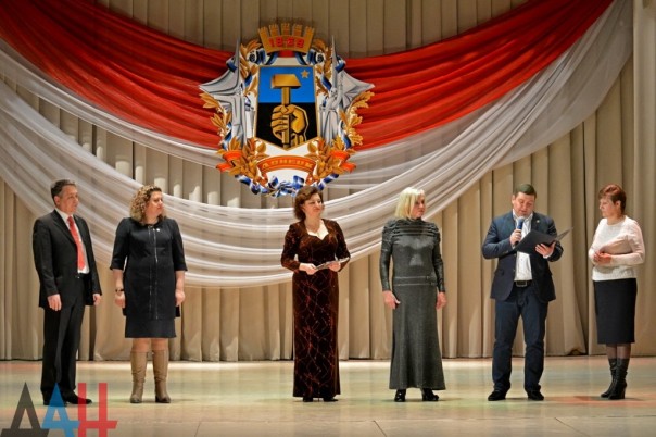 В Донецке начался VII Международный джазовый фестиваль «Джаз-Форум» и показ мод В Донецке начался VII Международный джазовый фестиваль «Джаз-Форум» и показ мод