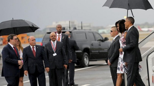 Легкая пощечина Обаме Легкая пощечина Обаме