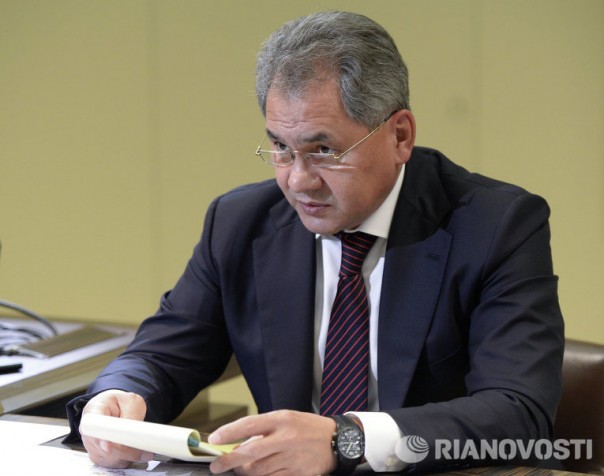 Шойгу: постоянные подразделения ЮВО надо укомплектовать контрактниками Шойгу: постоянные подразделения ЮВО надо укомплектовать контрактниками