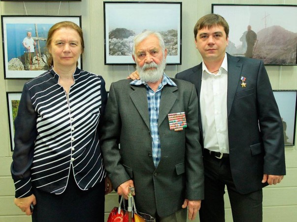 Безбожно стоять в стороне, когда идет геноцид всего русского — доброволец Иоанн Семёнов Безбожно стоять в стороне, когда идет геноцид всего русского — доброволец Иоанн Семёнов