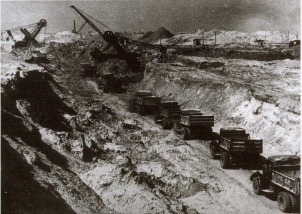 Три великие стройки эпохи СССР Три великие стройки эпохи СССР