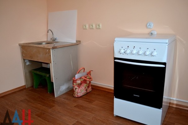 Пушилин передал жителям Иловайска ключи от 32 новых домов, построенных взамен разрушенных войной Пушилин передал жителям Иловайска ключи от 32 новых домов, построенных взамен разрушенных войной