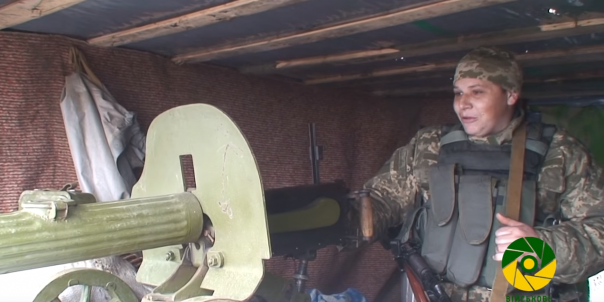 Укрофашистам под Авдеевкой выдали пулеметы Максима образца 1943 года Укрофашистам под Авдеевкой выдали пулеметы Максима образца 1943 года