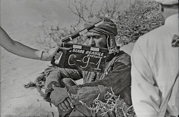 "Белое солнце пустыни". Первоначальный сценарий легендарного фильма 