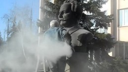 В Запорожье демонтировали бюст Орджоникидзе