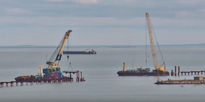 Савченко – назначить генпрокурором, Таганрог – затопить: топ-10 петиций на сайте Порошенко Савченко – назначить генпрокурором, Таганрог – затопить: топ-10 петиций на сайте Порошенко