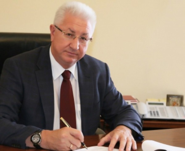 Астраханская область — лидер России по росту зарплат чиновников в муниципальных образованиях