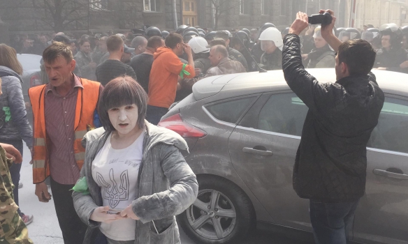 В Киеве вновь горят покрышки и начались столкновения между активистами «автомайдана» с силами правопорядка В Киеве вновь горят покрышки и начались столкновения между активистами «автомайдана» с силами правопорядка