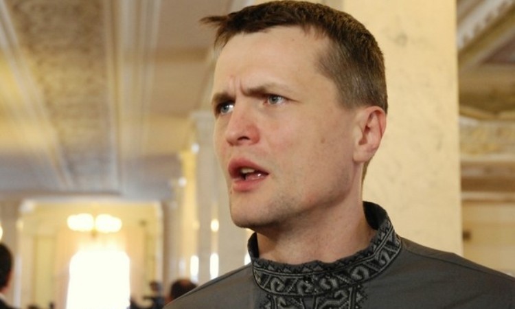 Нардеп Украины пригрозил правительству Порошенко люстрацией Нардеп Украины пригрозил правительству Порошенко люстрацией