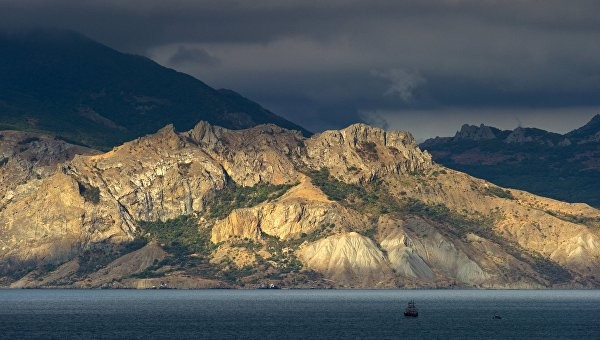 Поддержим экологию вместе. МЧС проводит акцию «Чистый берег» Поддержим экологию вместе. МЧС проводит акцию «Чистый берег»