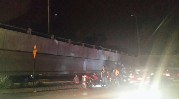 Эквадор: десятки погибших, паника, цунами, нет связи, энергии и дорог Эквадор: десятки погибших, паника, цунами, нет связи, энергии и дорог