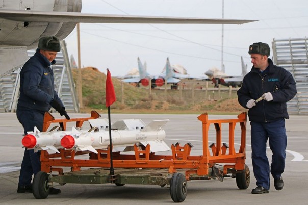 Над Астраханью в воздушном бою сошлись МиГ-31 и МиГ-29 Над Астраханью в воздушном бою сошлись МиГ-31 и МиГ-29