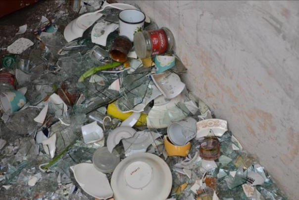 Пьяный львовянин устроил дебош с битьем стекол и посуды и чуть не сжег многоквартирный дом Пьяный львовянин устроил дебош с битьем стекол и посуды и чуть не сжег многоквартирный дом