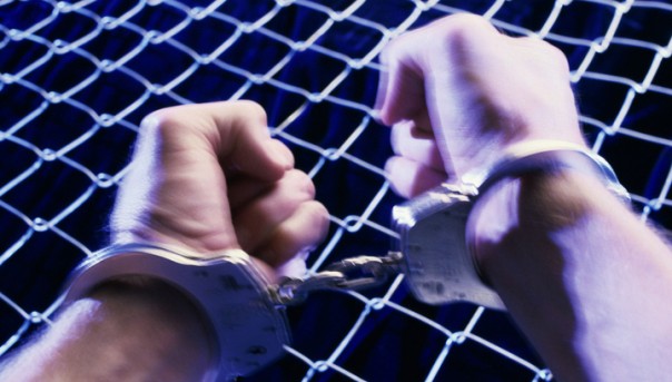 Власти Турции арестовали журналистов за статью о поставках оружия боевикам в Сирии