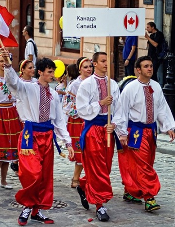 От вас одни проблемы: Канада не отменит визы для украинцев