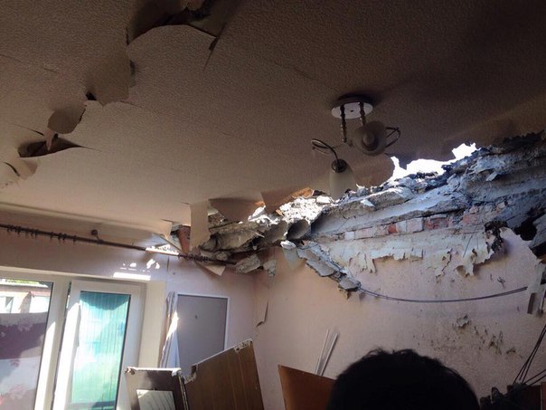 Куйбышевский район г. Донецк. Последствия обстрела укрофашистами (28-05-2016) Куйбышевский район г. Донецк. Последствия обстрела укрофашистами (28-05-2016)