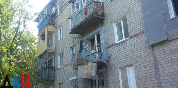 Куйбышевский район г. Донецк. Последствия обстрела укрофашистами (28-05-2016) Куйбышевский район г. Донецк. Последствия обстрела укрофашистами (28-05-2016)