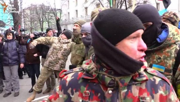 Во время массовой драки в одесском баре подстрелили полицейского