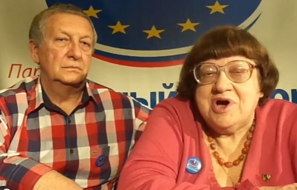 Не окунайтесь в дерьмо - потом не отмоетесь! (+18) Не окунайтесь в дерьмо - потом не отмоетесь! (+18)