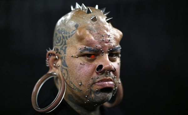 Не окунайтесь в дерьмо - потом не отмоетесь! (+18) Не окунайтесь в дерьмо - потом не отмоетесь! (+18)