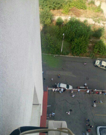 В центре Донецка прогремел мощный взрыв, один человек погиб (Фото 18+) В центре Донецка прогремел мощный взрыв, один человек погиб (Фото 18+)