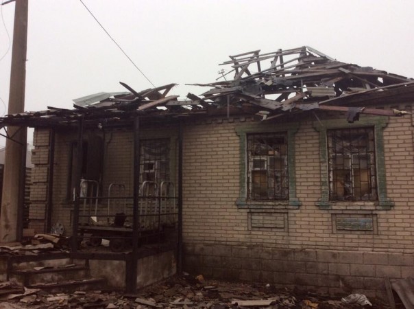 Горловка этой ночью подверглась жесточайшему обстрелу, сгорели два дома, девять повреждены Горловка этой ночью подверглась жесточайшему обстрелу, сгорели два дома, девять повреждены