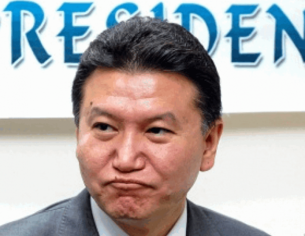 Кирсан Илюмжинов попросил Обаму предоставить ему гражданство США Кирсан Илюмжинов попросил Обаму предоставить ему гражданство США